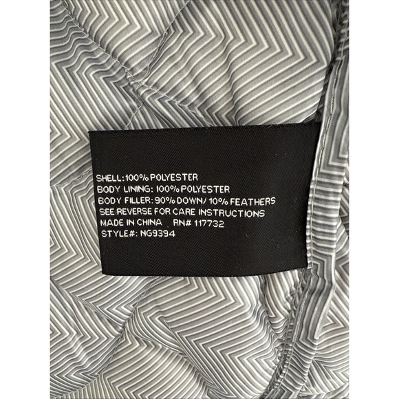 Women's Gerry Packable‎ Goose Down Puffer Vest Small Gray Silver Zip-Up Pockets - Picture 6 of 8